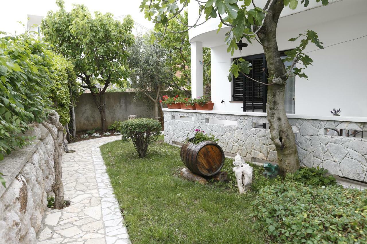 באסקה Apartments Sucur With Terrace מראה חיצוני תמונה